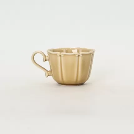 Milk coffee yellow Curly Leaf Emboss Mug