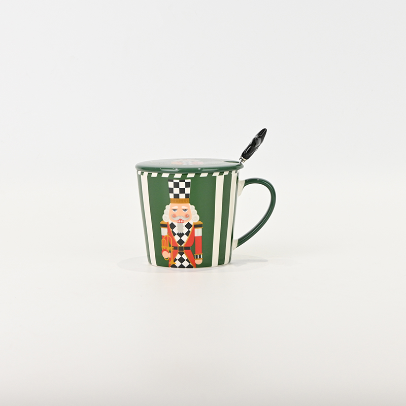 Soldier Series • Checkered Soldier Mug with Lid