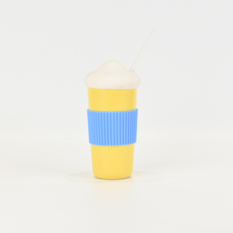 Contrast Cloud Mug with Straw