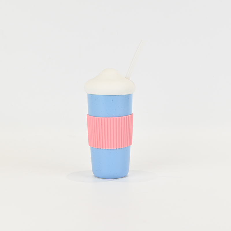 Contrast Cloud Mug with Straw