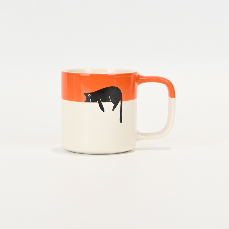 Lying Cat Cup