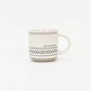 pink striped mug, geometric ceramic mug, gold handle coffee cupink mug with saucer, white ceramic saucer with gold rim, modern pink mug set, elegant coffee cup and saucer, stylish mug and plate set, p