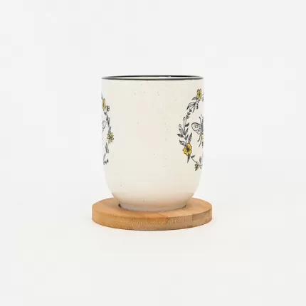 Bee Wreath Mug-white