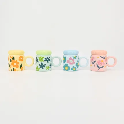 Gentle Floral Mug with Lid-4