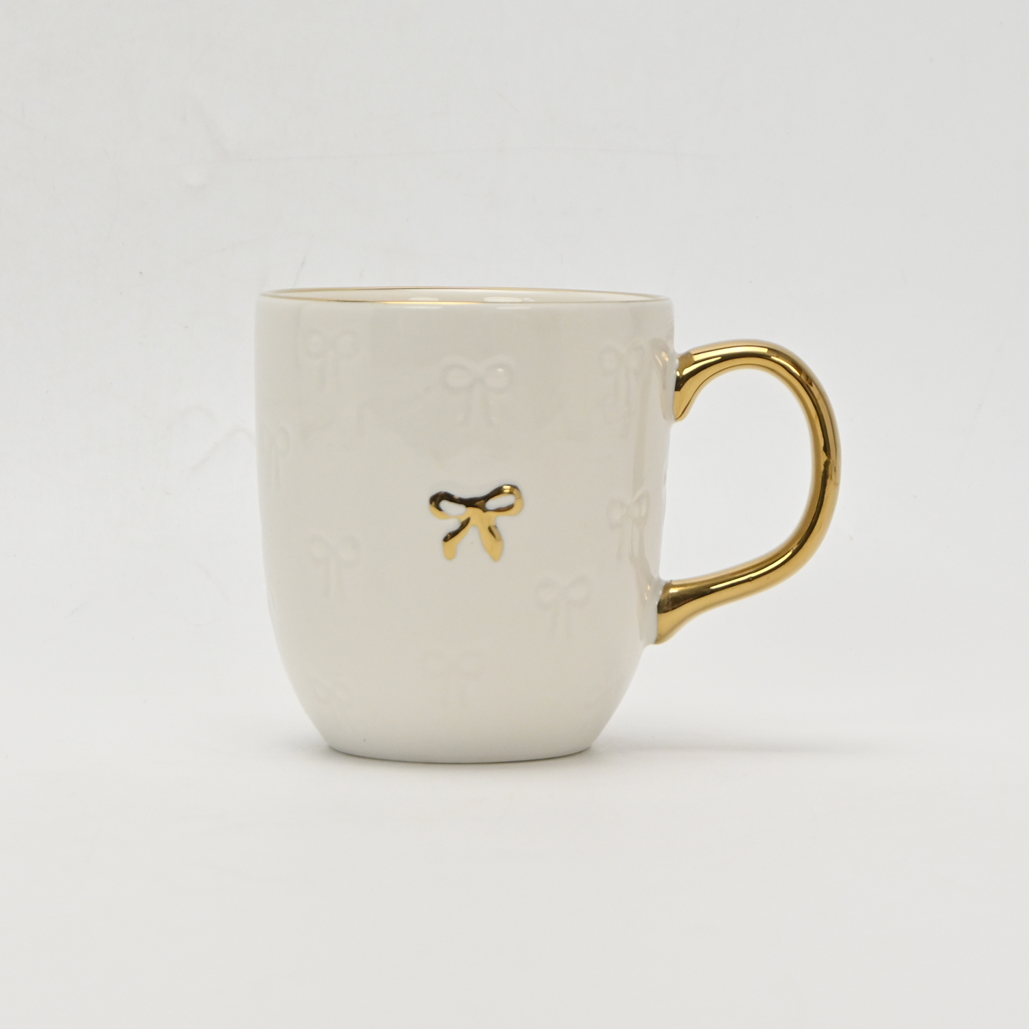 Embossed Bow Mug